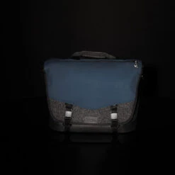 DNA 13 Messenger Bag - Blue -Bag Shop aj8ue6tvdp13wed6mqb8 15103.1659418229
