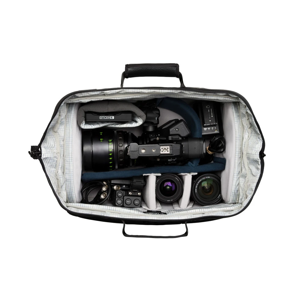 Cineluxe Shoulder Bag 21 - Black 12 Cineluxe Shoulder Bag 21 - Black - Image 10